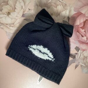 Black Betsy Johnson Knitted Beanie “Kiss & Tell” OS